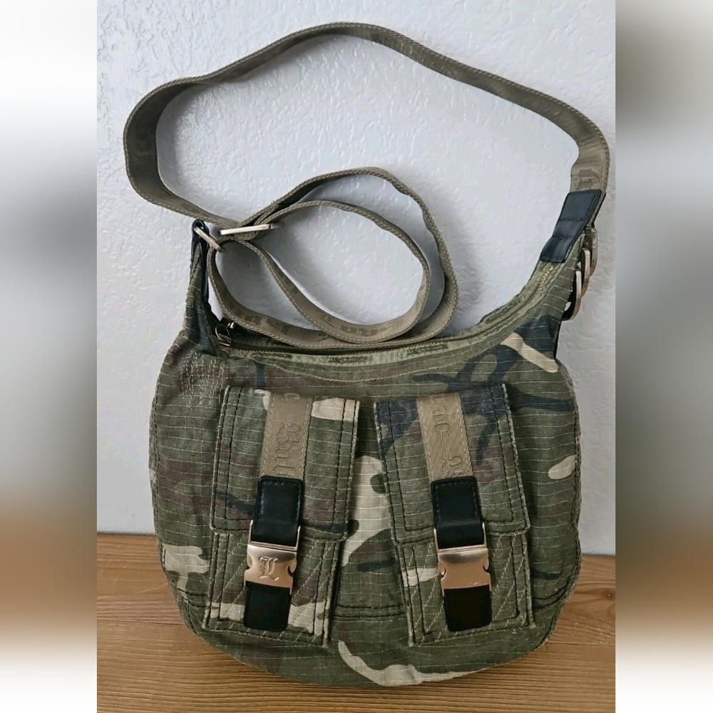 Gwen Stefani L.A.M.B. green camo print bag With Keychain AS Is